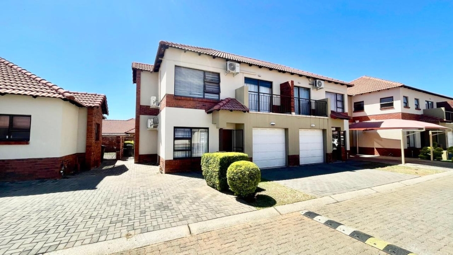 3 Bedroom Property for Sale in Waterval East North West